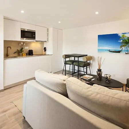 Modern Flat -1bdr 4p- *